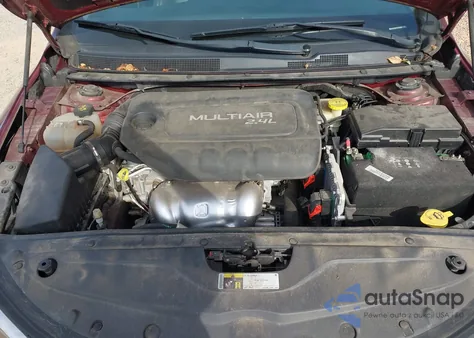 2015 Chrysler 200 C z USA, uszkodzony, nr VIN 1C3CCCCB0FN547157